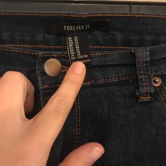 Forever 21 dark wash Skinny Jeans - Picture 3 of 8